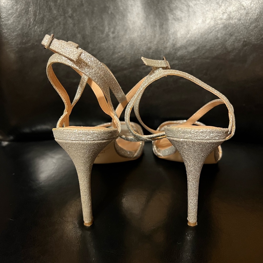 Badgley Mischka Jewel Shoes Silver Metallic Size 9 - Picture 3 of 5